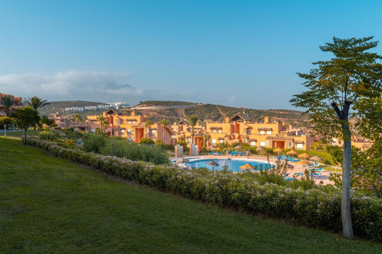 Beautiful 2-Bed Apartment In Casares Costa Bahia de Casares Bagian luar foto